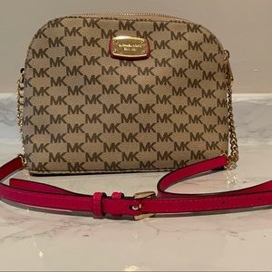 EUC Michael Kors Crossbody